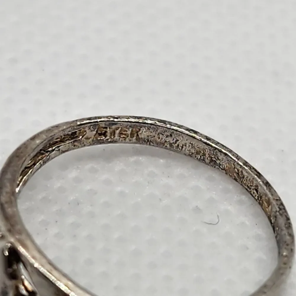 Sterling Silver Heart & Cutout Design Ring (5.5)